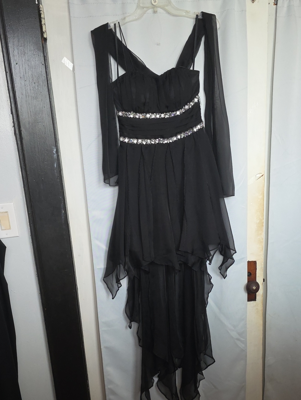 Black Beaded Chiffon Evening Dress - Elegant Women's Formal Gown